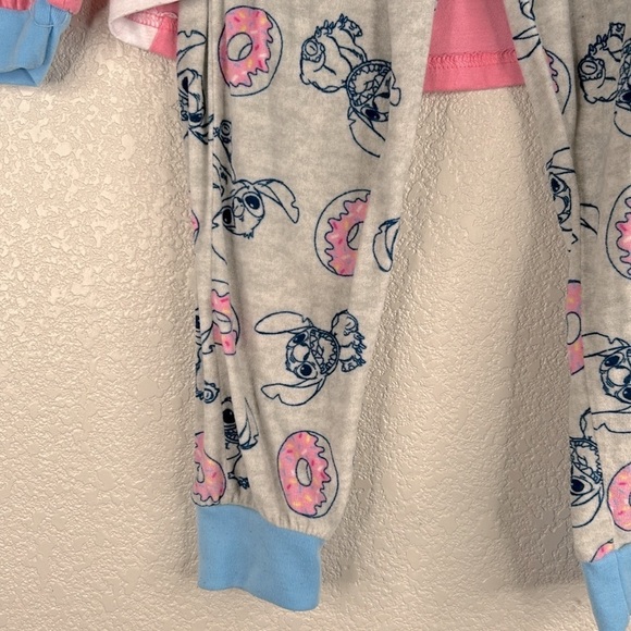 Disney Girl's Stitch 2 Piece Comfy Cozy Pajama Set Top and Pants Size 6/6X - Picture 3 of 6